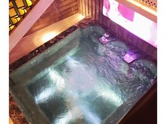 -浅深(世茂滨江精品店)