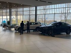 -上海宝信宝马4S店