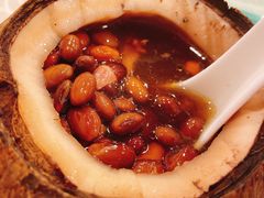 黑豆家鸡炖原只椰子汤-大唐靓汤江门私房菜(景田店)