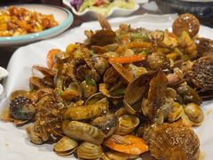 -东来菜馆•手抓海鲜家常菜•海鲜锅贴(鸽子窝店)