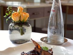 碳烤乳鸽，甜豆，旱金莲醋汁-Jean Georges