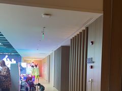 -涨巢·潮玩水疗局