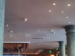 -八府香鸭·啫啫煲(华山路店)