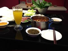 -唯爱KTV聚会餐厅(仙林东城汇店)