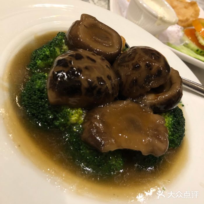 关夫人餐厅(KLCC阳光广场店)西兰花香菇图片