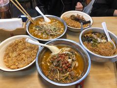 -丽丽三鲜螺蛳粉(田林路店)