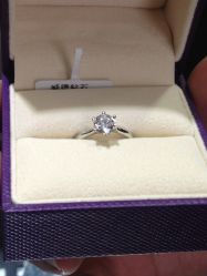 81分的好闪呀-威德钻石-克拉钻大本营(南京东路店)