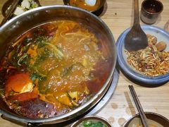 -黔诚多彩火锅(甲秀楼店)