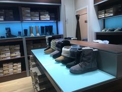 -UGG(燕莎奥特莱斯购物中心店)