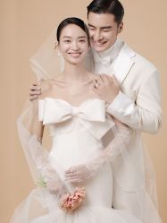 -至臻微拉婚纱摄影