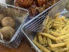 -BHC炸鸡(明洞总店)