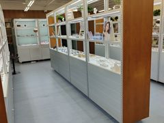 -无奔眼镜·蔡司·依视路授权店(马家堡店)