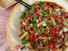 双椒脆肠-张鲫鱼家常菜