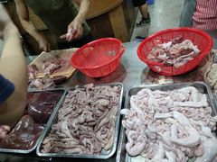 -标记美食新鲜猪杂(兴南大道店)