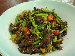 -湖南人家湘菜馆(镇江路店)