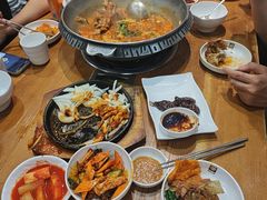 -喇喇排骨火锅·传统韩式脊骨汤(望京西园总店)