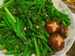 香菇扒菜心-在湖边私厨小馆