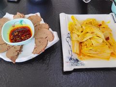 -撒拉人家.酸菜牦牛肉火锅