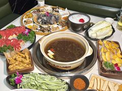 -土连锅·现熬养生汤锅(梁家巷店)