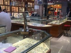 -三叶眼镜城批发市场(上海火车站店)