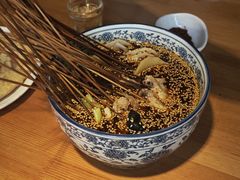 -大众跷脚牛肉馆·非遗传承单位(峨眉山店)