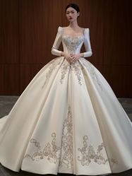 -不晚国际婚纱礼服