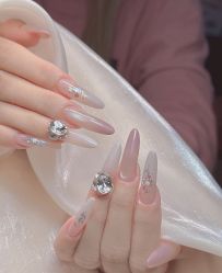 -桃色美甲沙龙