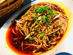 -有红鸡毛店·川菜(建设路店)