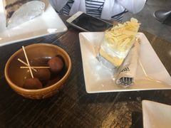 -莓园冰淇淋店