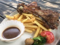 秘制猪肋排配薯条-Supine Bistro溯泮餐厅