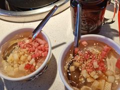 -钢管厂五区小郡肝串串香(滨江店)