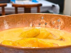 浓汤原只花胶鸡煲-鲜入围煮花胶鸡海鲜火锅