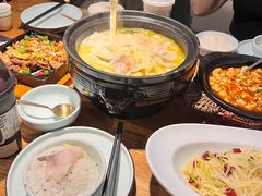 -九锅一堂酸菜鱼(万达广场店)