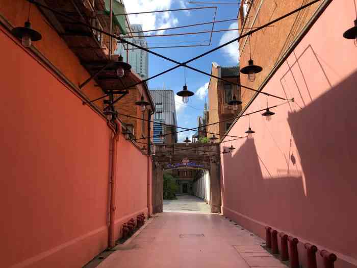 wework(威海路696号店)-"2018.7.8 三年前非常执着于参观.