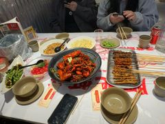 -肥肥虾庄·金牌油焖大虾(汉街SKP店)