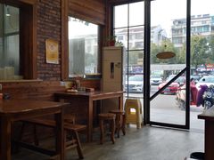 -张家巷美食(南浔店)