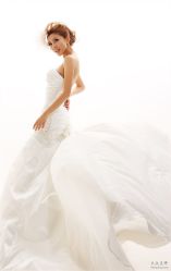 -藤薰定制中式嫁衣礼服旗袍店