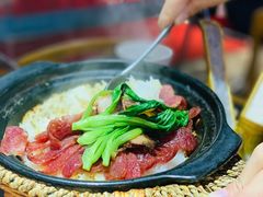 广式腊味煲仔饭-捞围鲜·港式打边炉(海阳路店)