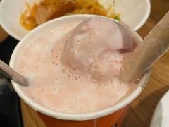 草莓奶昔-Moka Bros 摩卡站(西单大悦城店)