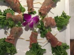 -尚尚仙·酸汤猪手·猪肚鸡火锅(华联万柳购物中心店)