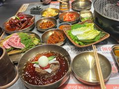 -草家酱蟹炭火烤肉店(珲春南路二店)