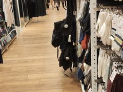 -优衣库(东莞汇一城店)