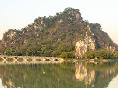 -星湖旅游景区七星岩