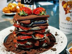 -W COLLECTIVE  DESSERT SHOP