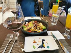 -悦享绿山墙西餐厅