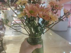 -谷莠子花艺气球派对·绿植造景·花艺沙龙(东海缤纷天地店)