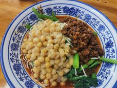 -渝之汇牛肉豌杂面