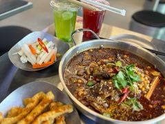 麻辣冒烤鸭-蓉三少冒烤鸭·四川小吃集(北京首店)