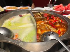 鸳鸯老火锅-山城辣妹子(定福庄店)