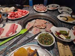 -阪尚皇·原切牛排·烤肉火锅自助(北京路店)